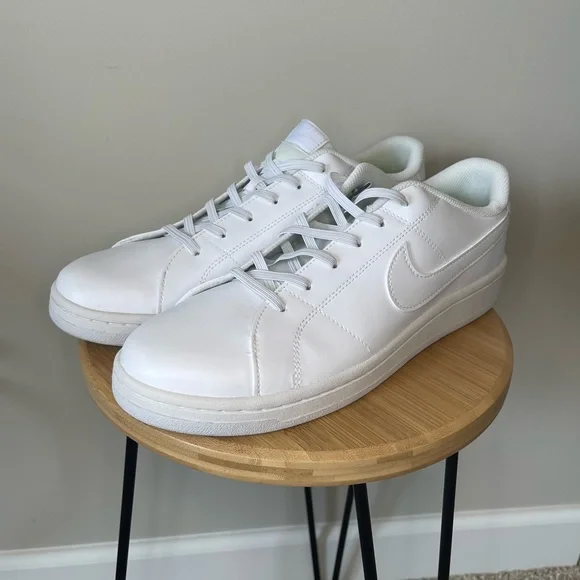 👟 White Nike Sneakers 👟 - Picture 2 of 8